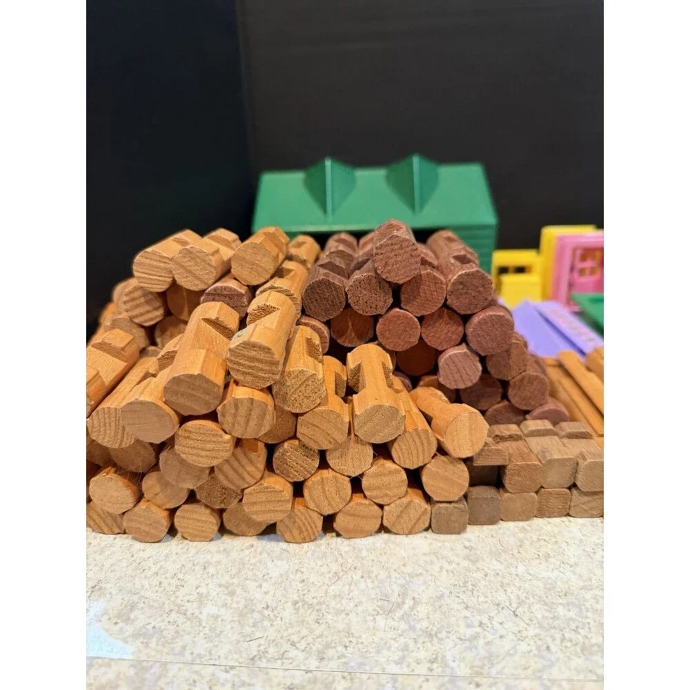 Lincoln Logs Old West Trading Post 220+ pc Building Set w/ Bucket Complete